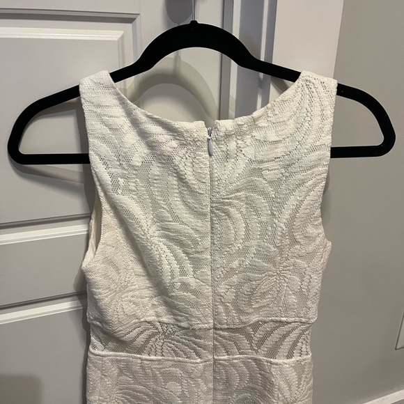 White Lilly Pulitzer lace dress - Picture 2 of 2
